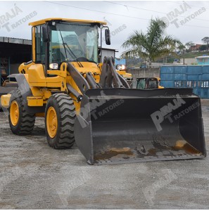 PÁ CARREGADEIRA VOLVO L60F - REVISADA